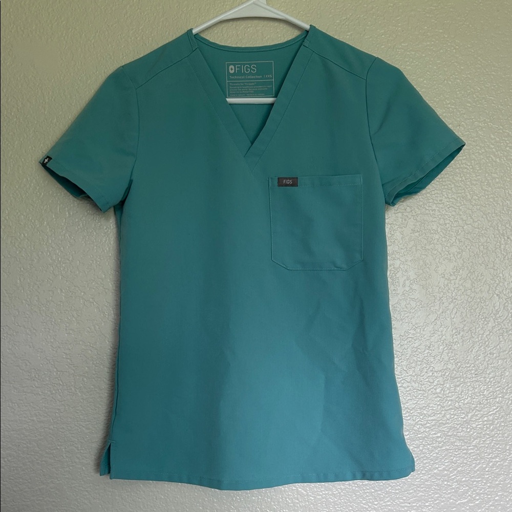 FIGS Catrina Scrub Top